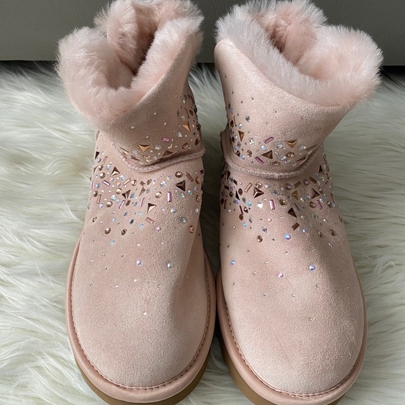 UGG BRAND NEW pink boots - Picture 2 of 8
